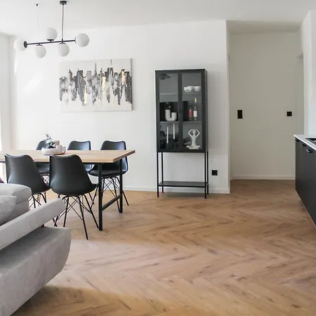 Modern Apartment - Fuer Freunde & Familien, Stadtnah, Parkplatz, E-Ladestation, Gitterbox Fuer Fahrraeder, Fitnessstudio, Digitale Gaestemappe Mit Restaurant- Und Unternehmenstipps Koblenz  Eksteriør billede