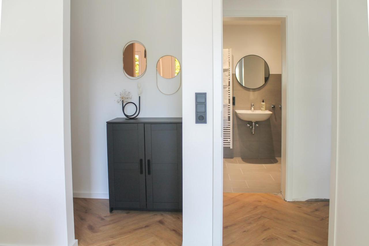 Apartment Modern - Fuer Freunde & Familien, Stadtnah, Parkplatz, E-ladestation, Gitterbox Fuer Fahrraeder, Fitnessstudio, Digitale Gaestemappe Mit Restaurant- Und Unternehmenstipps *