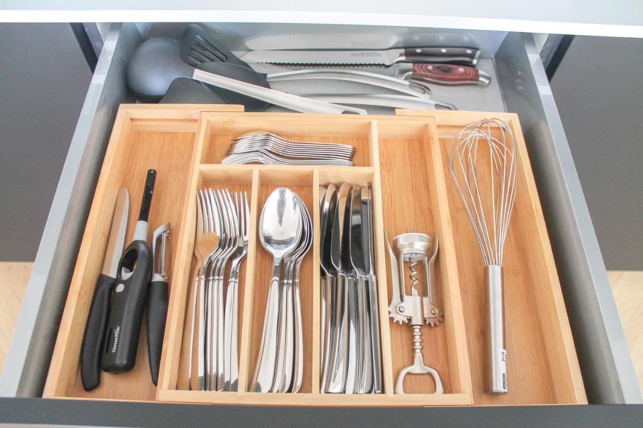 Apartamento Modern - Fuer Freunde & Familien, Stadtnah, Parkplatz, E-ladestation, Gitterbox Fuer Fahrraeder, Fitnessstudio, Digitale Gaestemappe Mit Restaurant- Und Unternehmenstipps
